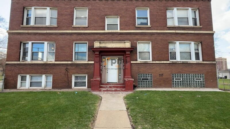 Gary Condo: 672 Connecticut St