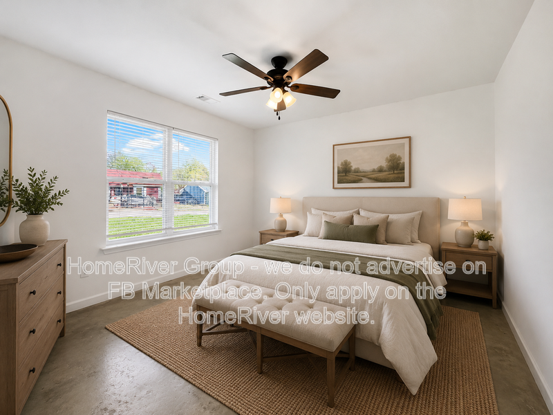 Memphis House: 2975 Lake Park Rd