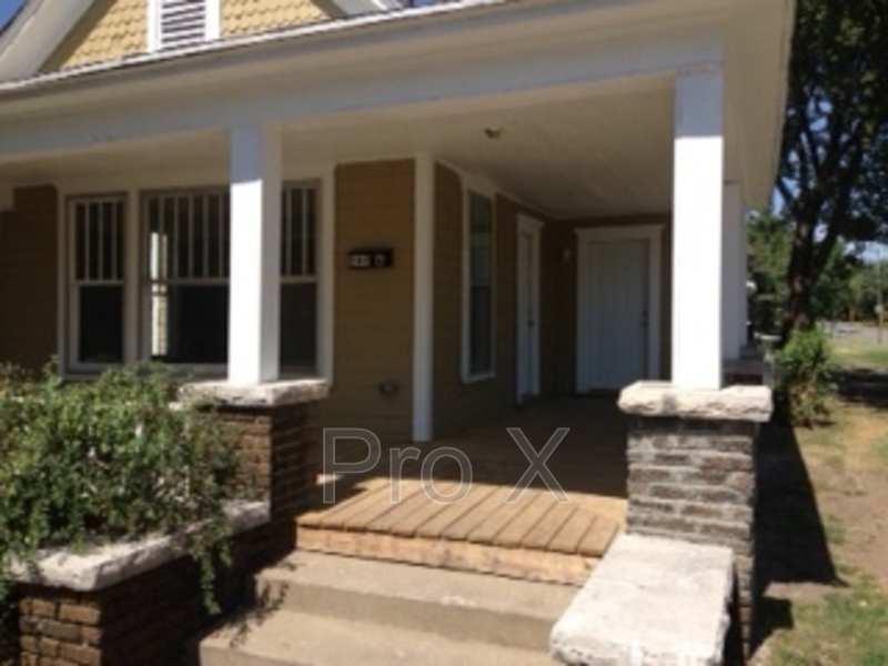 Pittsburg Condo: 202 W. 7th St