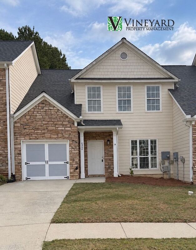 3 Bedroom Townhome – 4906 Robinson Square Drive NW, Acworth, GA