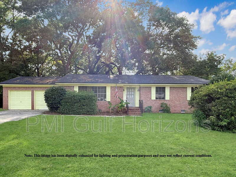 Pensacola House: 8053 Malibu Cir