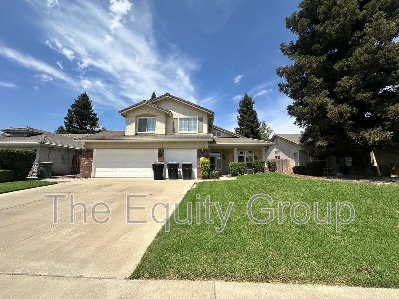 Visalia House: 5730 West Monte Verde Ct