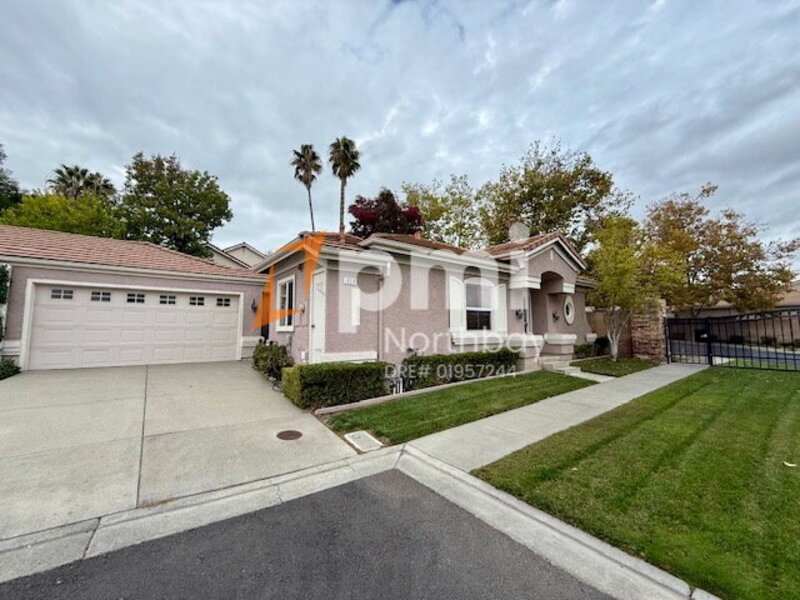 Vacaville House: 424 Endberg Drive