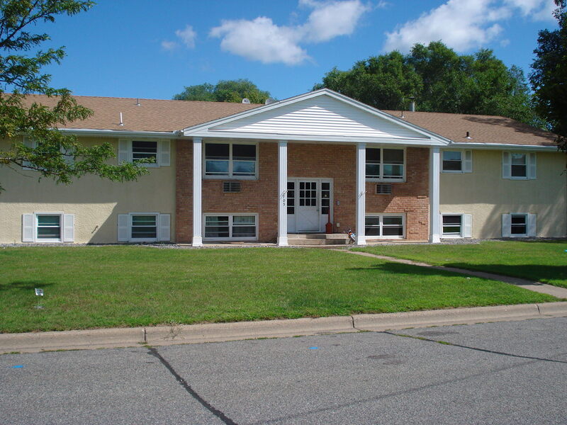 Monticello Condo: 705 E 3rd St #7