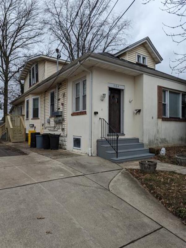 Audubon Condo: 504 Cedarcroft Ave. - C