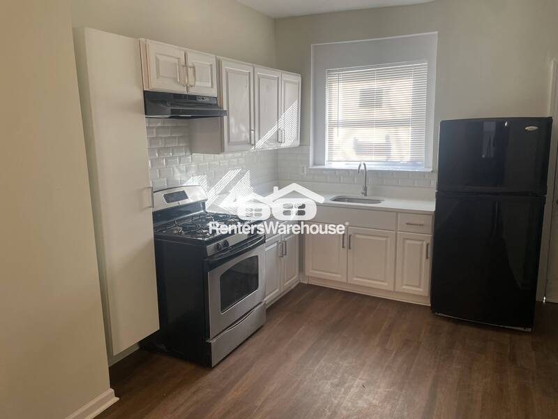 Baltimore House: 2557 W Baltimore st