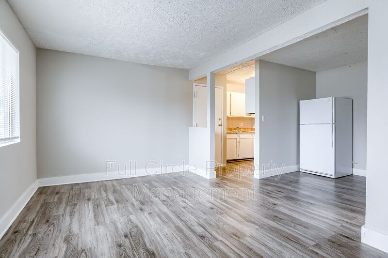 Lincoln House: 1218 E St