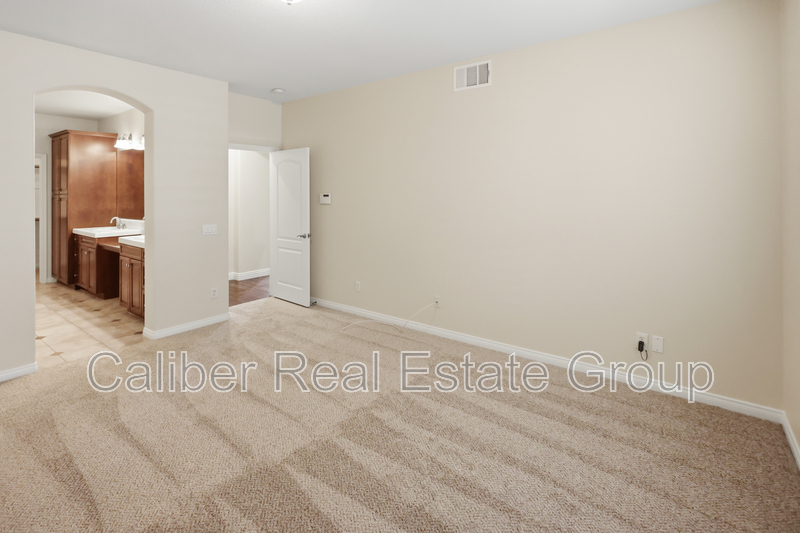 Irvine Townhome: 26 Shadowplay