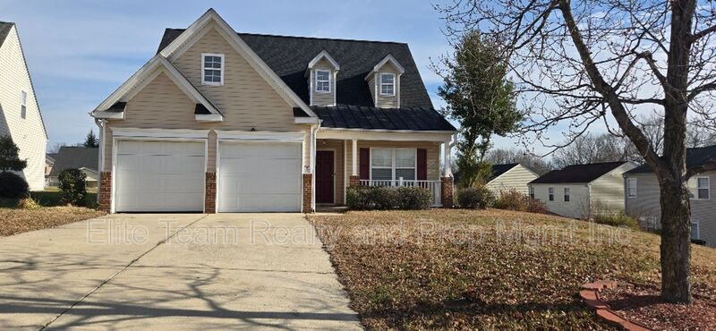 Charlotte House: 10623 Campion Ct