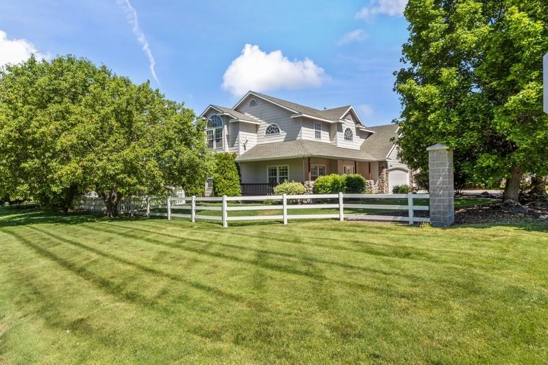 Caldwell House: 15081 Widgeon Avenue