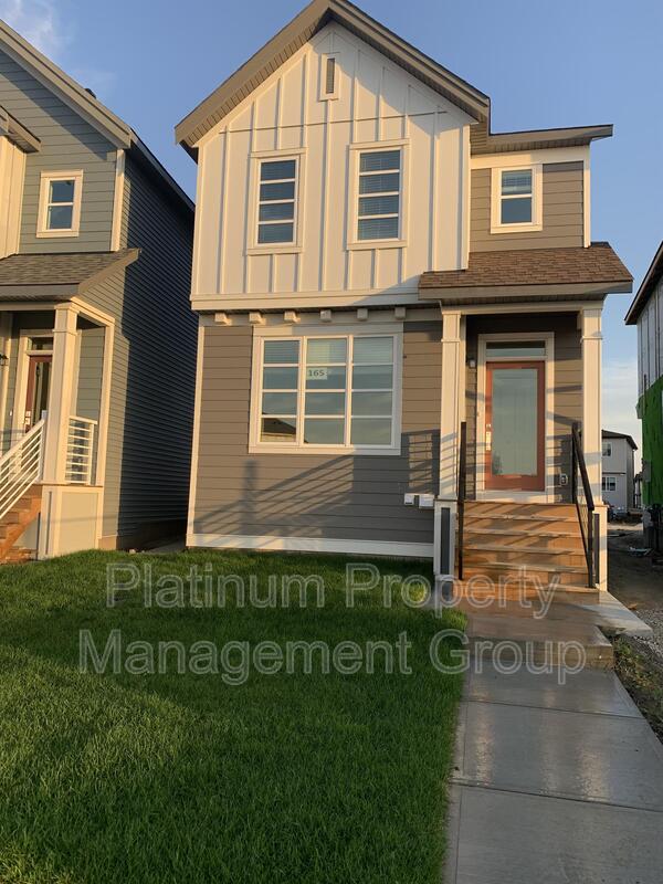 Calgary House: 165 Walcrest Boulevard Southeast