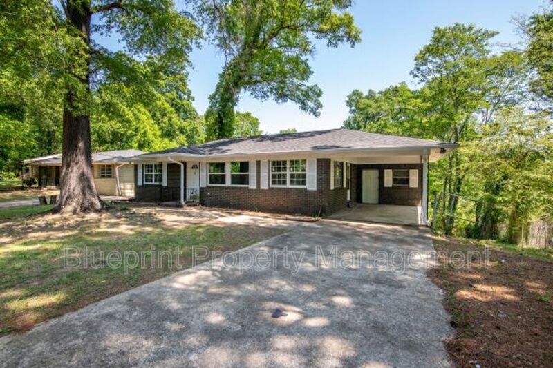 Birmingham House: 1143 Oakley Drive
