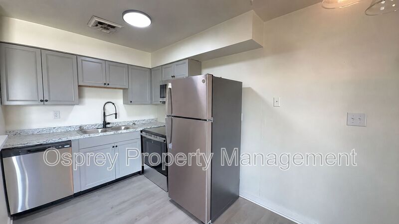 Charming 2-Bedroom Apartment in Norfolk! - Photo 4