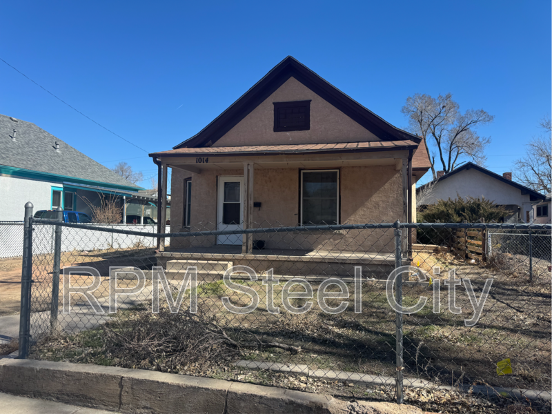 Pueblo House: 1014 Berkley Ave