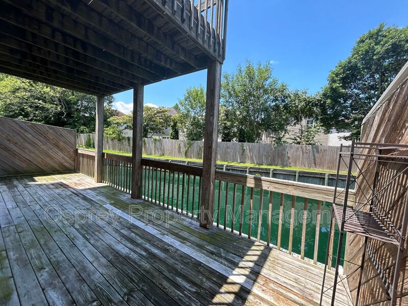 Introducing a charming 2 bedroom, 2 bathroom condo  - Photo 20