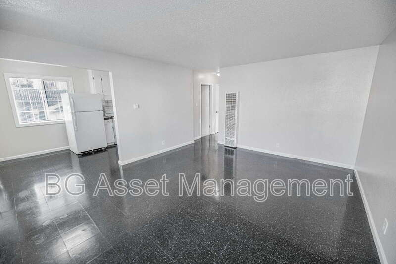 Richmond Condo: 134 Marina Way