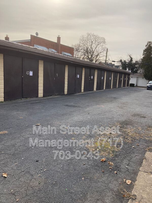 Harrisburg House: 1455 S.12th St