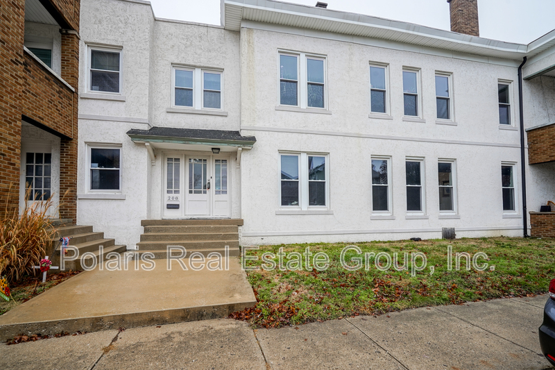 Lebanon House: 208 W Williams St