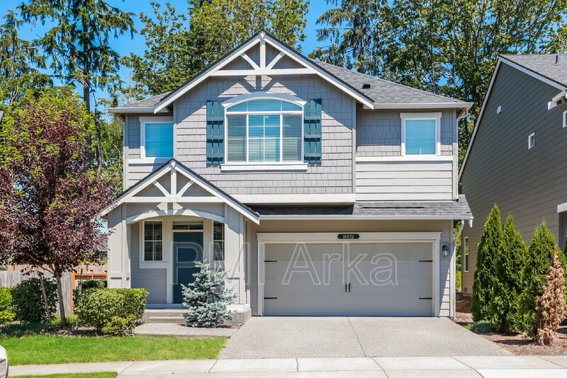 Lake Stevens House: 10823 32nd St NE