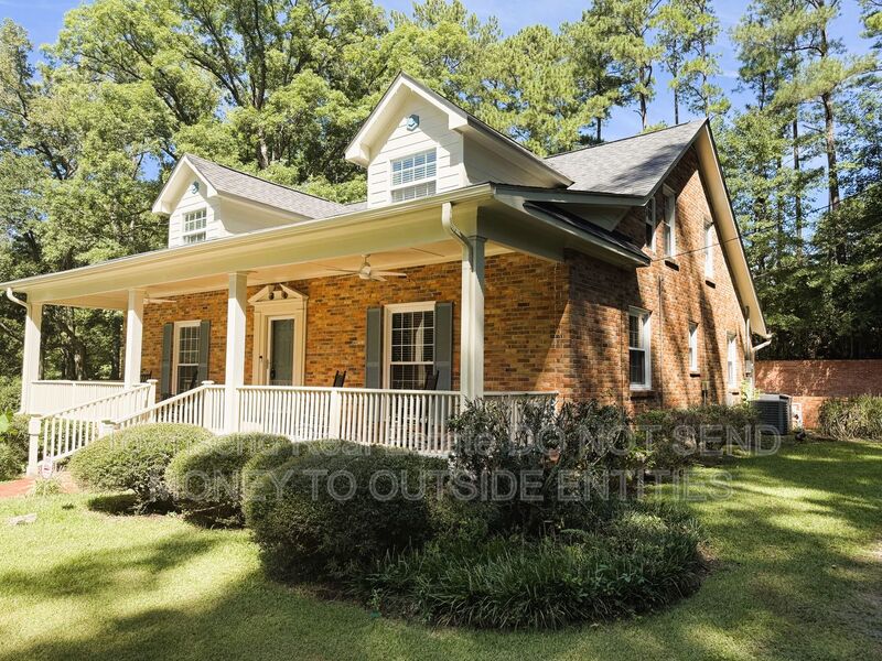 Fayetteville House: 3316 Cliffdale Rd.