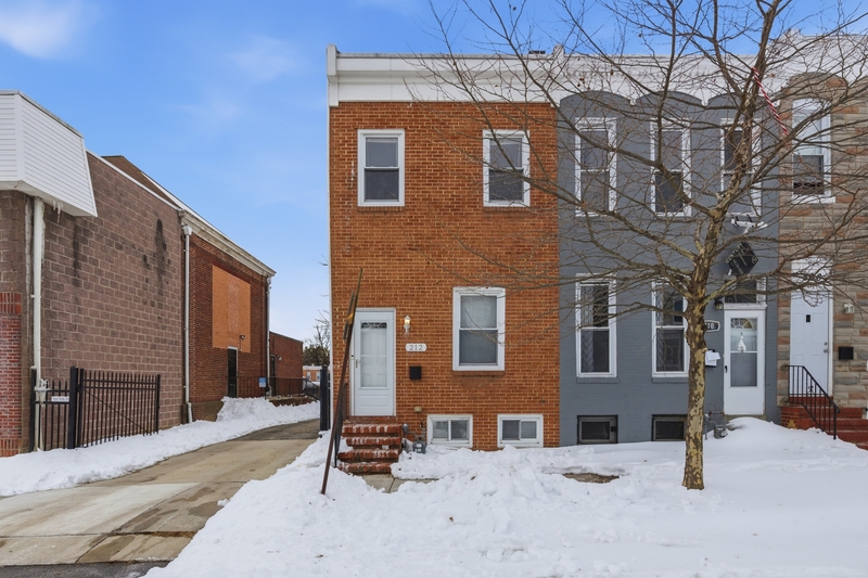 Baltimore Townhome: 212 South Loudon Avenue