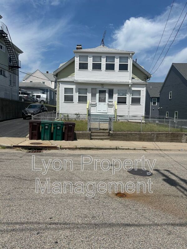 Woonsocket Condo: 568 Elm St