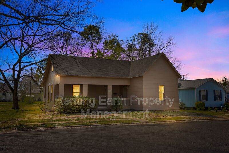 Birmingham House: 2017 48th Street Ensley
