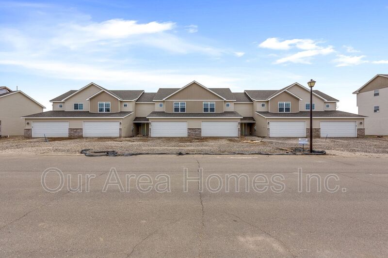 Big Lake House: 591 William St