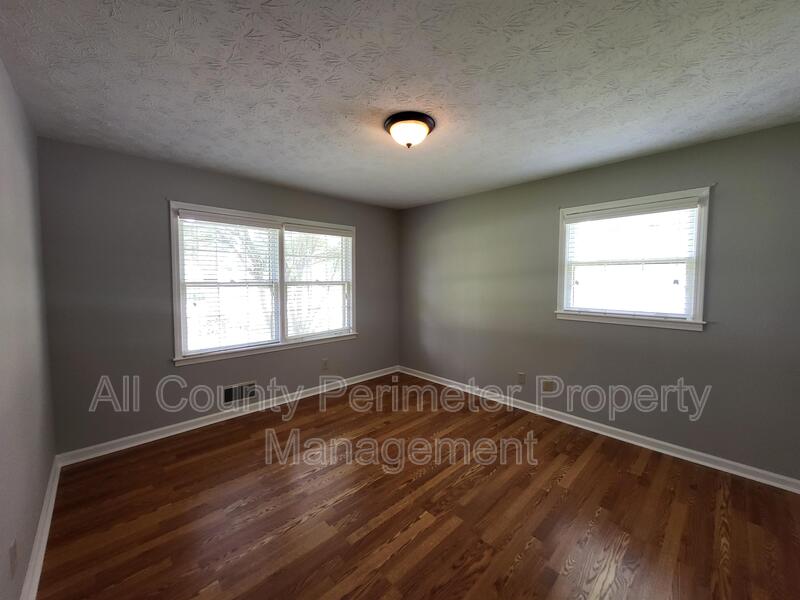 Main Rental Photo 12