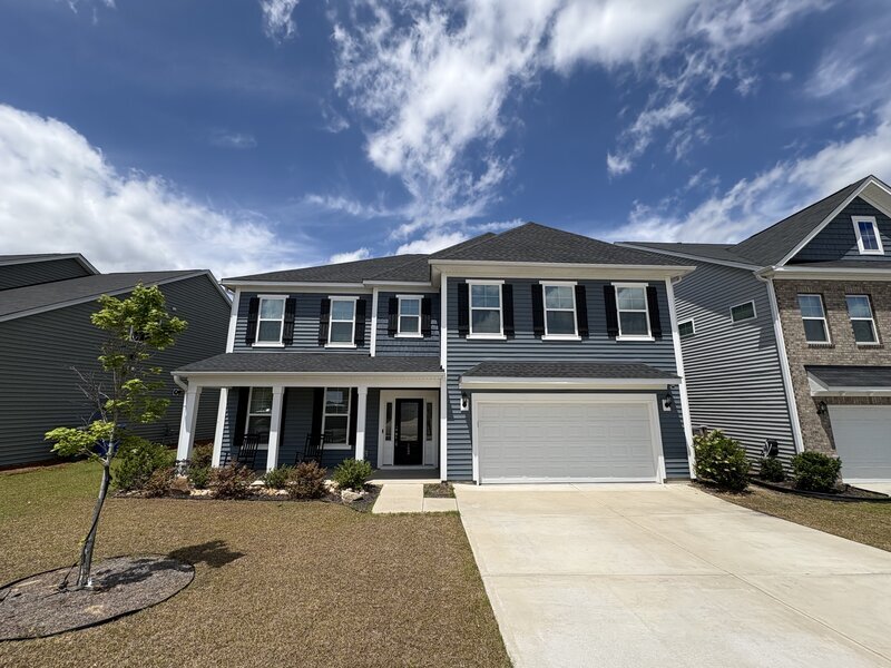 Columbia House: 153 Brockway Dr