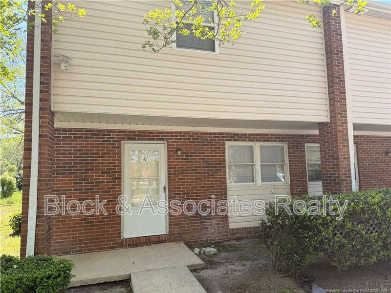 Fayetteville Condo: 713 North Street