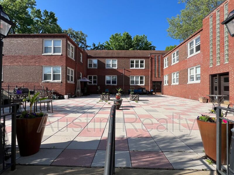 St. Louis Condo: 7760 Wise