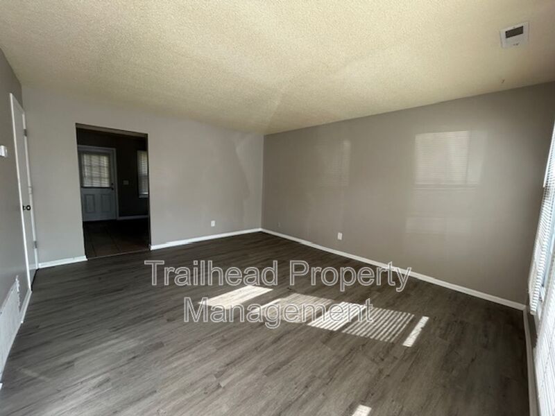 Ferrelview House: 219 N Garrison Ave