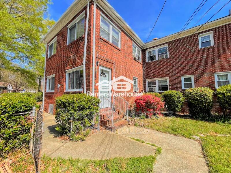 Norfolk House: 7467 Hampton Blvd