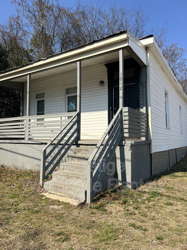 Columbus House: 1012 51st Street