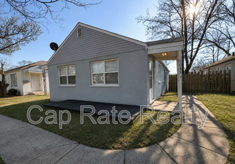 Columbus House: 1045 Republic Ave