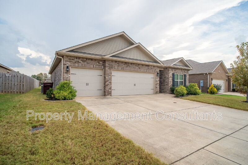Athens House: 26382 Jones Spring Drive