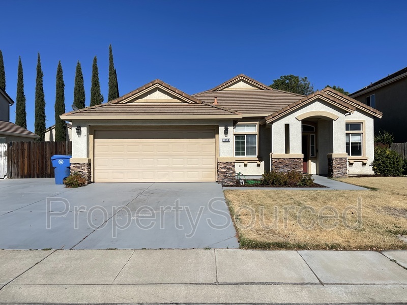 Request a Viewing for 1750 Wellington Ave Tenant Turner