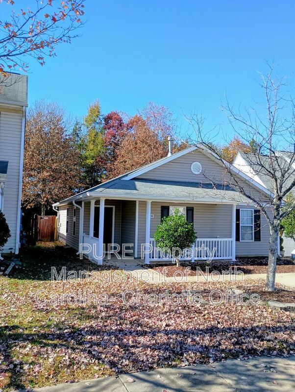 Charlotte House: 5700 Henderson Oaks Dr