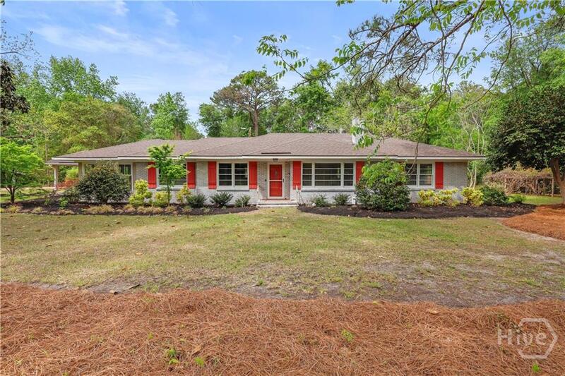 Pembroke House: 22731 Hwy 46