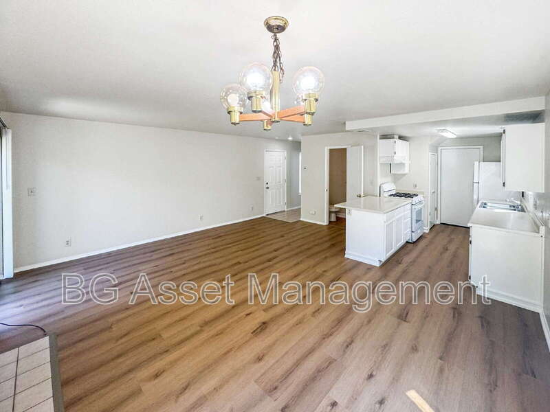 Rodeo House: 810 3rd St