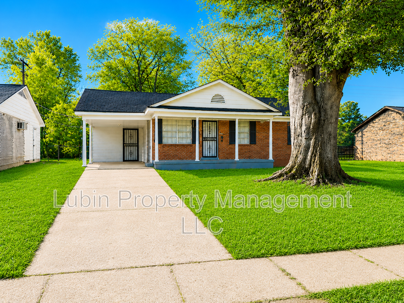 Memphis House: 549 Semple Ave