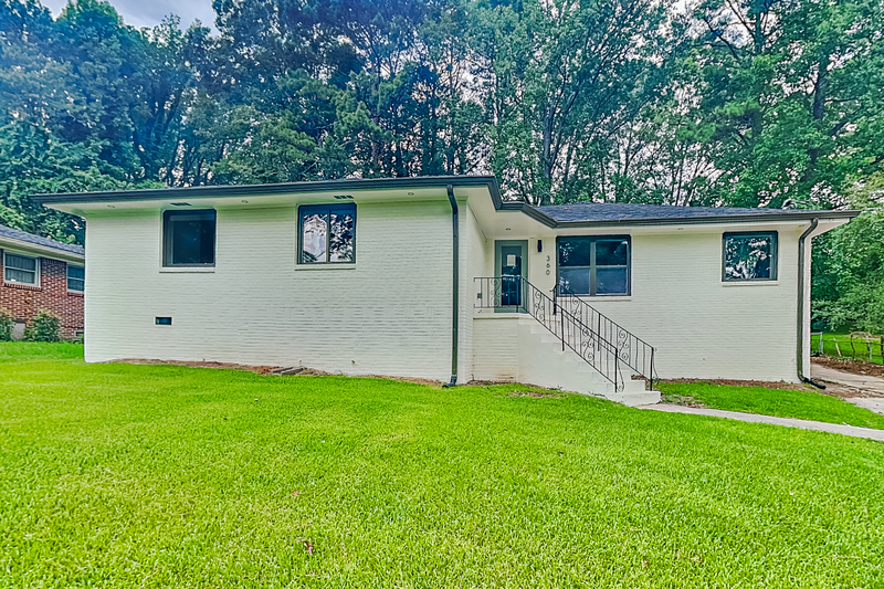 Atlanta House: 360 Simpson Ter NW
