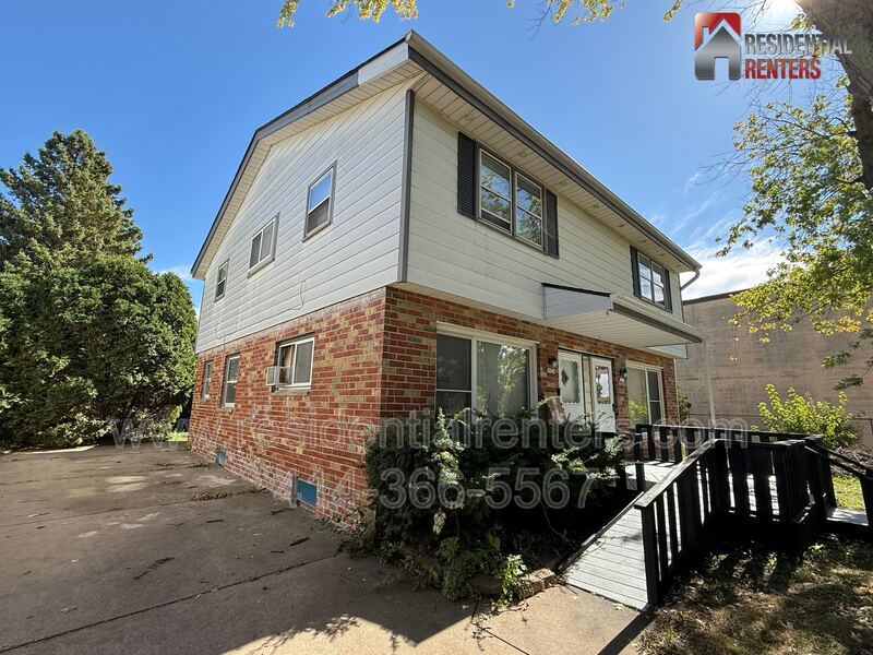 Milwaukee Condo: 5824 N 117th Street