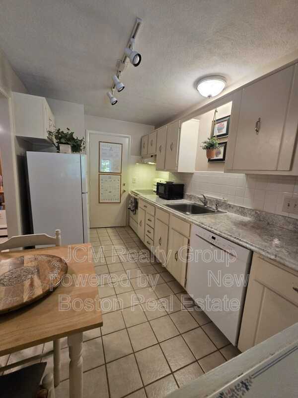 Wakefield Condo: 276 Albion Street