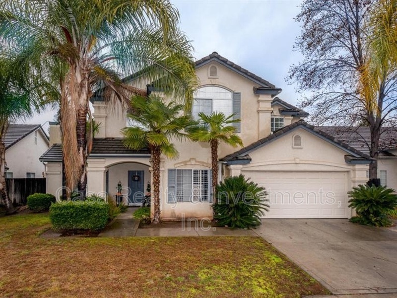 Fresno House: 9243 N Price Ave