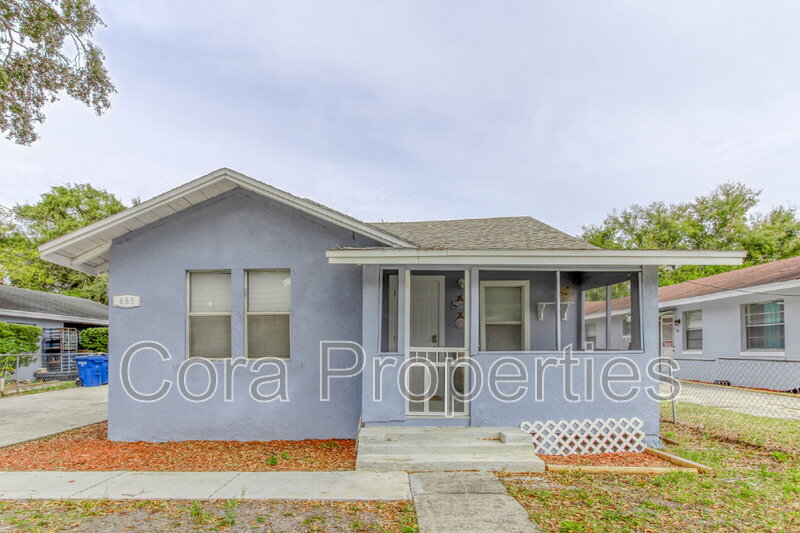 Winter Haven Condo: 685 Sears Ave NE