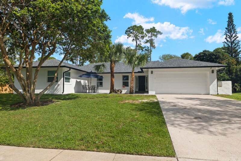 Wellington House: 12151 Old Country Road N, Wellington, FL 33414