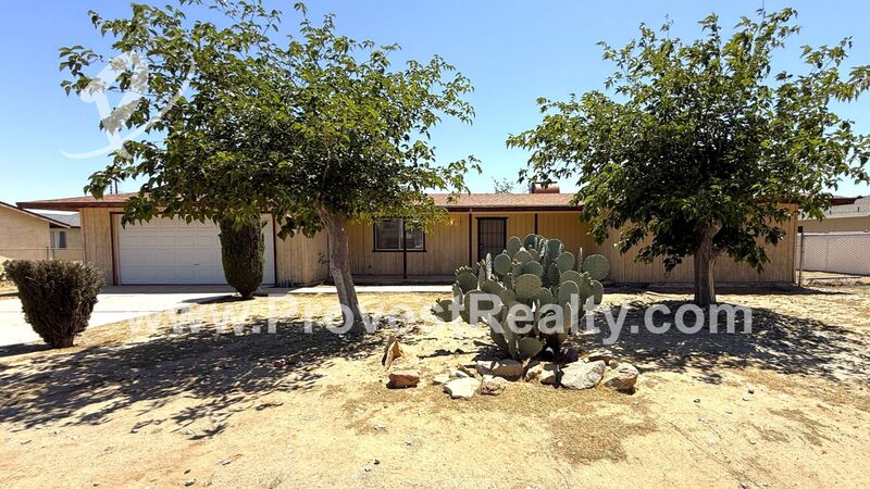 Apple Valley House: 11045 Kiowa Rd