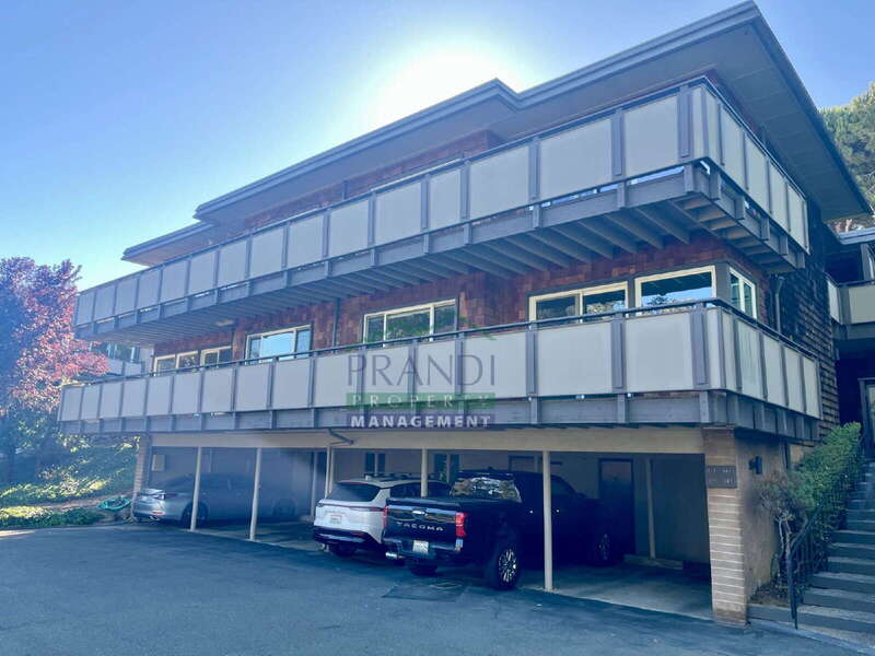 Corte Madera Condo: 137 Pixley Avenue